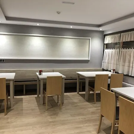 Ribaeta Hotel 2*