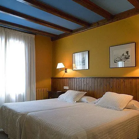 Ribaeta Hotel